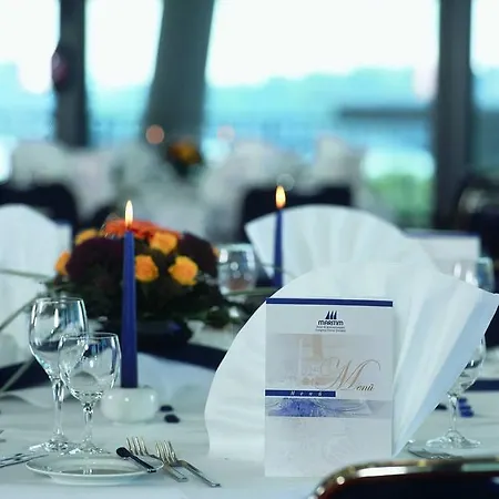 Maritim Halle