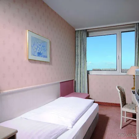 Maritim Halle Hotel 4*